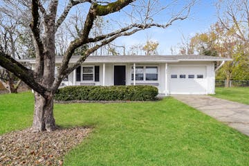 9823 Merioneth Ct Louisville, KY 40299